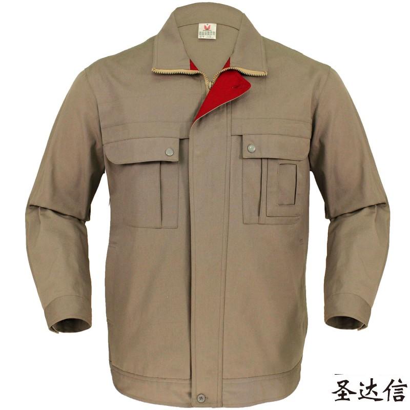 定做工作服和現(xiàn)貨工作服有什么區(qū)別？團(tuán)體定做工作服有哪些好處？
